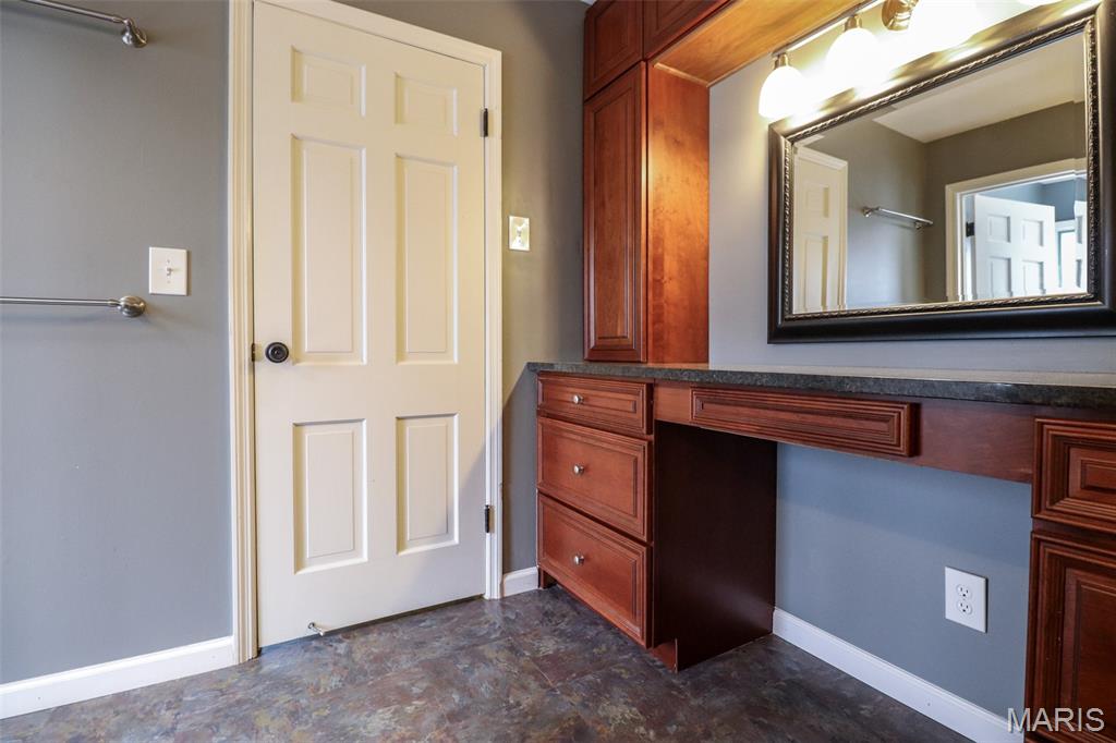 10 Kings Pond Road Glendale, MO 63122 - Photo 19 of 57