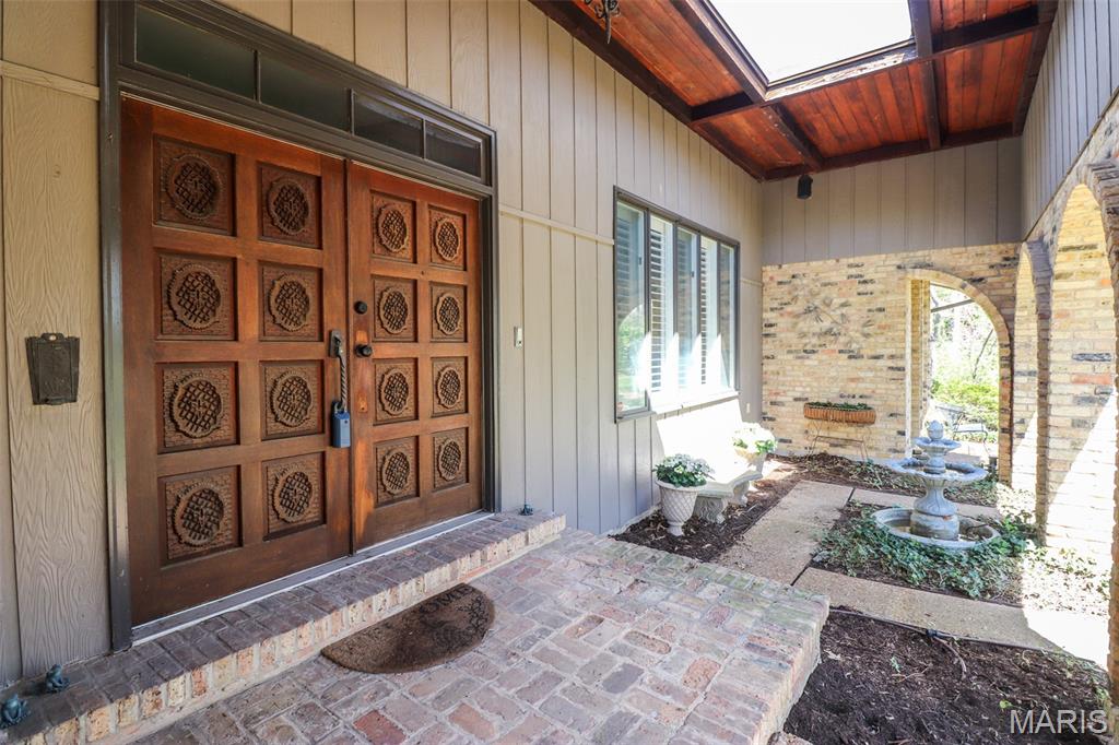 10 Kings Pond Road Glendale, MO 63122 - Photo 2 of 57