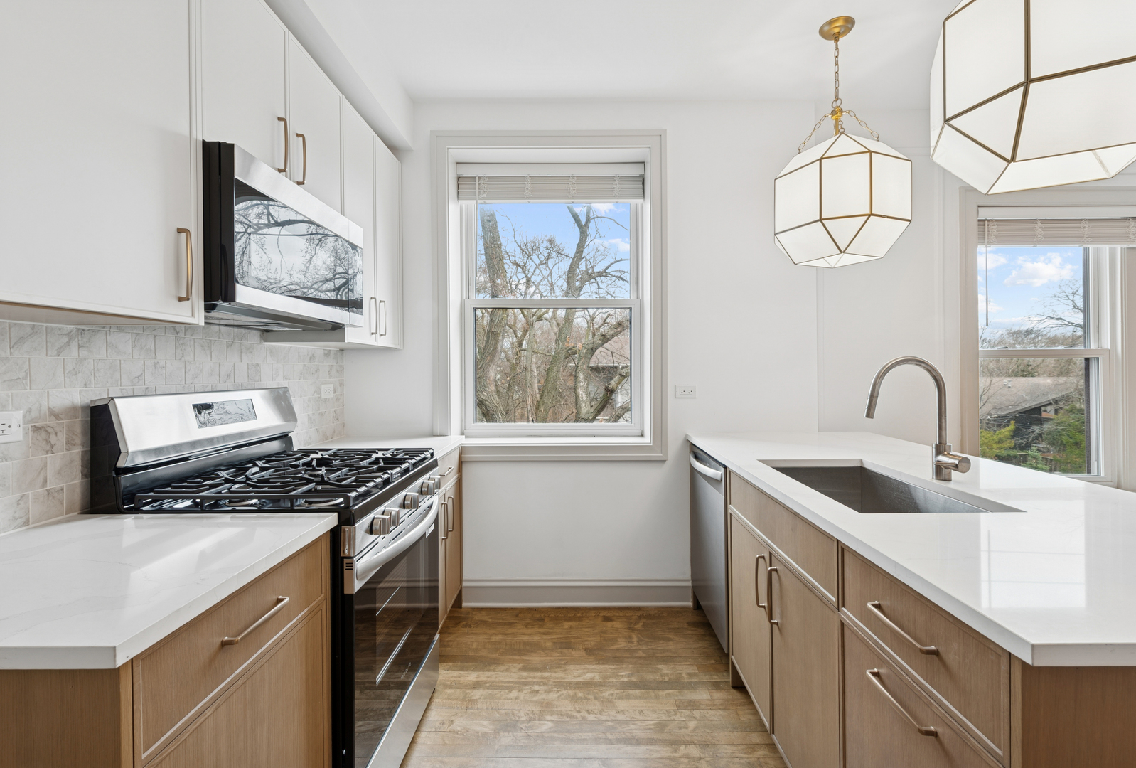 Undisclosed Address Evanston, IL 60202 - Photo 11 of 28