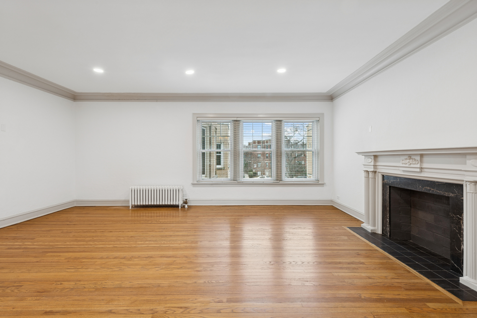 Undisclosed Address Evanston, IL 60202 - Photo 5 of 28