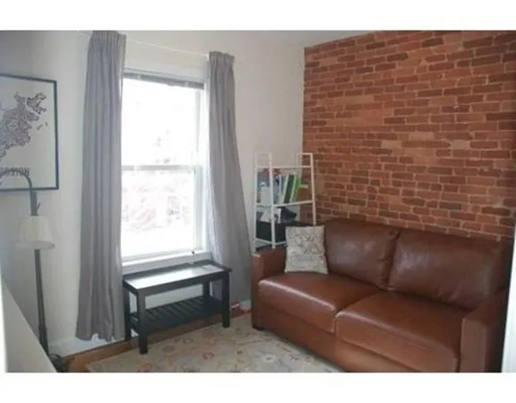 $4,495 | 14 Homer Street, Unit 3, Brookline, MA 02445