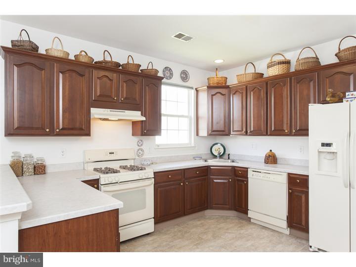 17 Foster Road Pennington, NJ 08534 - Photo 7 of 25 Gallery Image 7