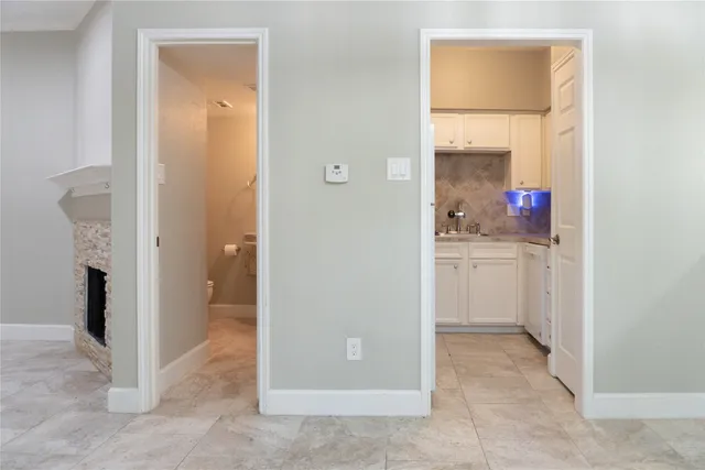 $1,250 | 2100 Tanglewilde Street, Unit 455, Houston, TX 77063