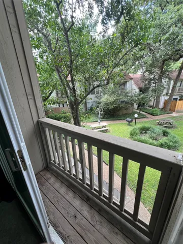$1,250 | 2100 Tanglewilde Street, Unit 455, Houston, TX 77063