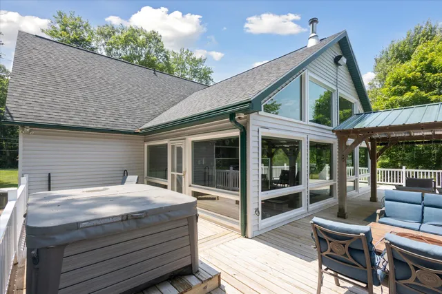 $795,000 | 30170 Beeson Street, Dowagiac, MI 49047