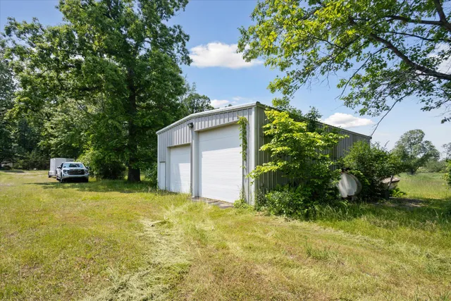 $795,000 | 30170 Beeson Street, Dowagiac, MI 49047