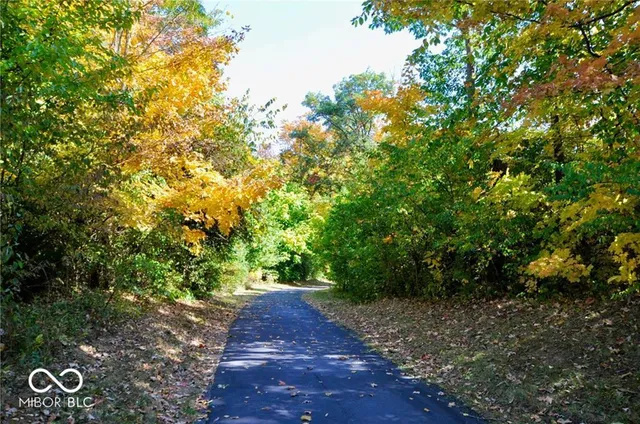 $3,100 | 916 Yorkshire Lane, Zionsville, IN 46077