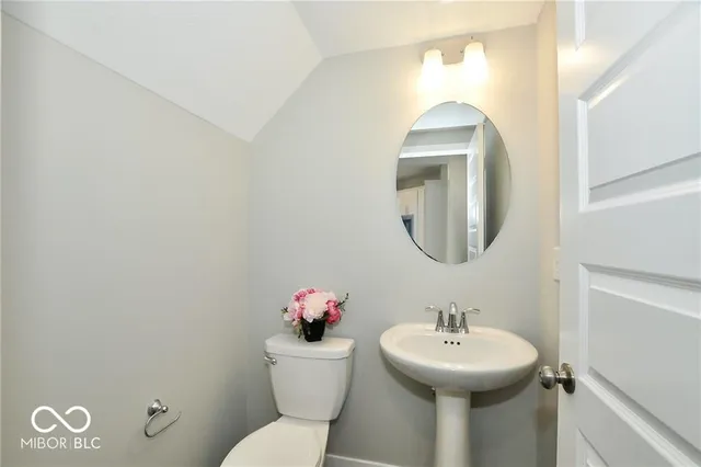 $3,100 | 916 Yorkshire Lane, Zionsville, IN 46077