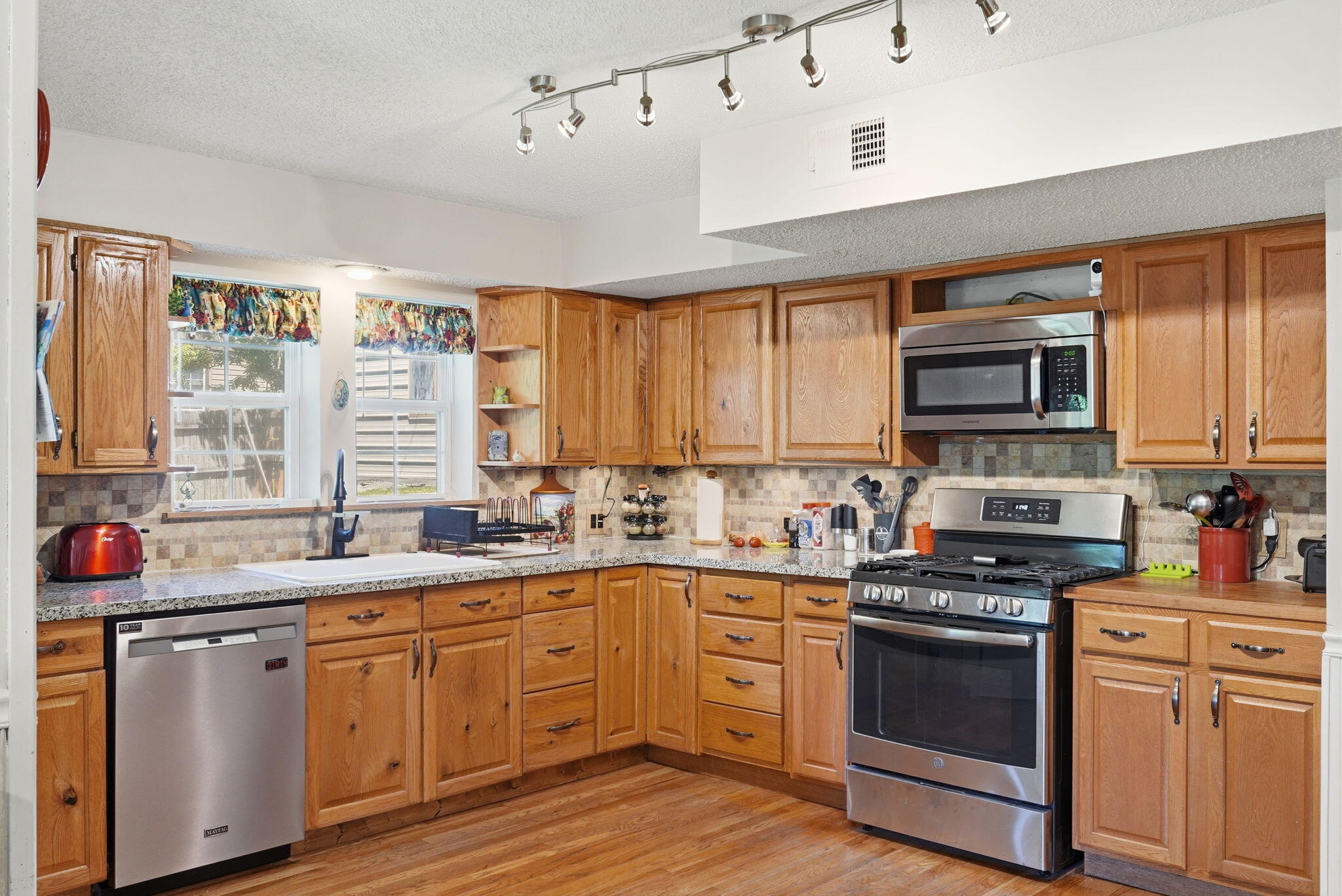 296 Kirtley Road Branson, MO 65616 - Photo 8 of 49 10-web-or-mls-DSC03400