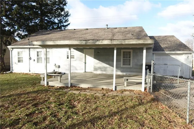 $229,000 | 4429 North Oak Trafficway, Kansas City, MO 64116