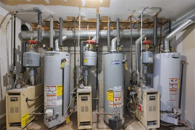 $1,399,999 | 55 West 192nd Street | Fordham Manor