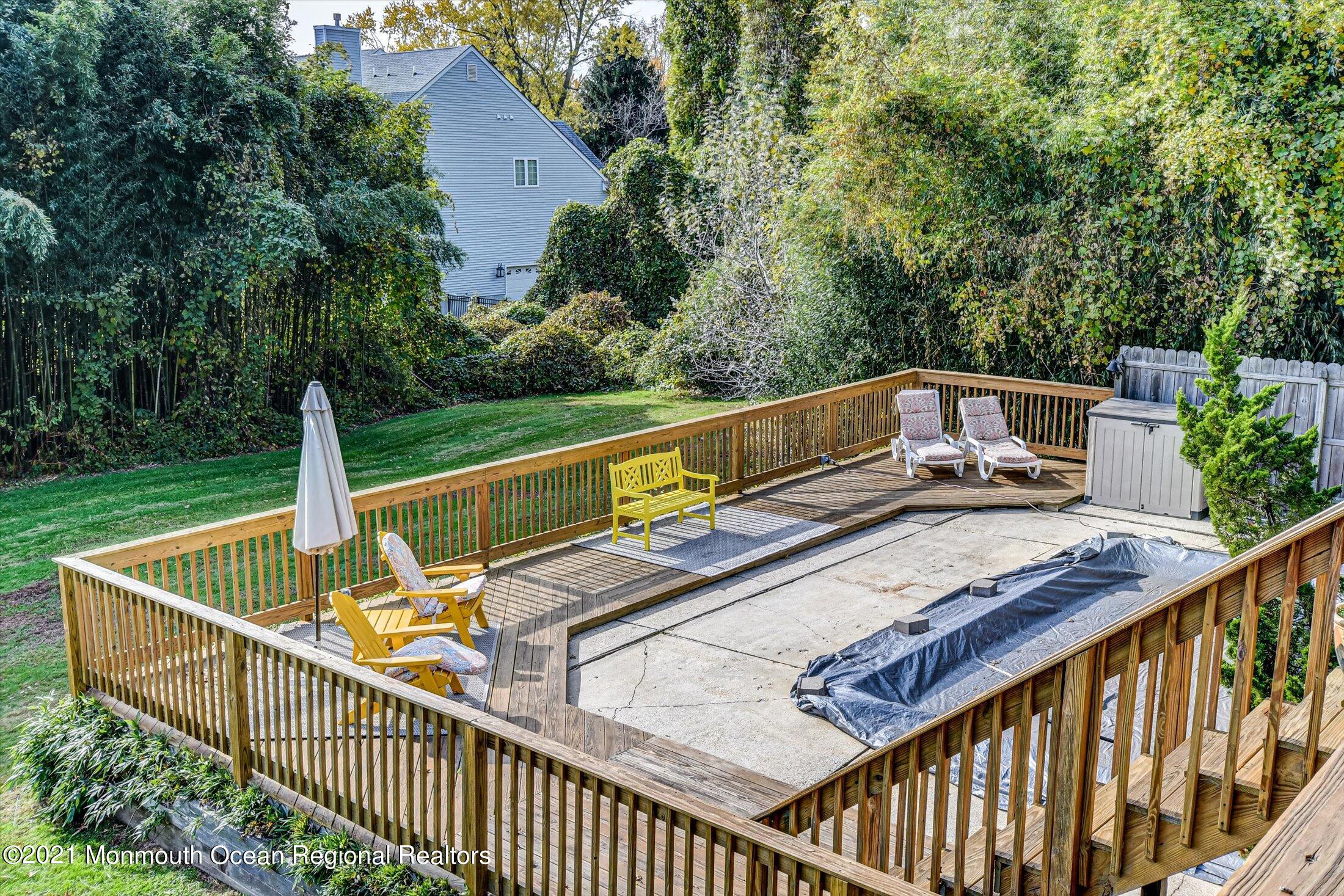3 Comanche Drive Middletown, NJ 07716 - Photo 36 of 39 36-Deck View