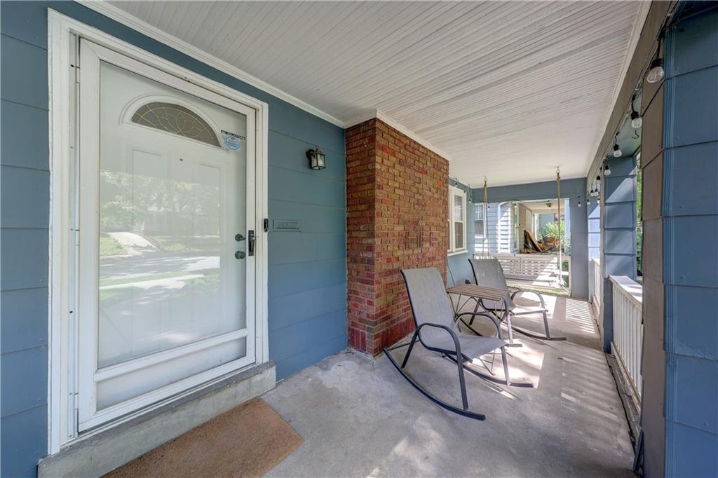 6108 Rockhill Road Kansas City, MO 64110 - Photo 3 of 27