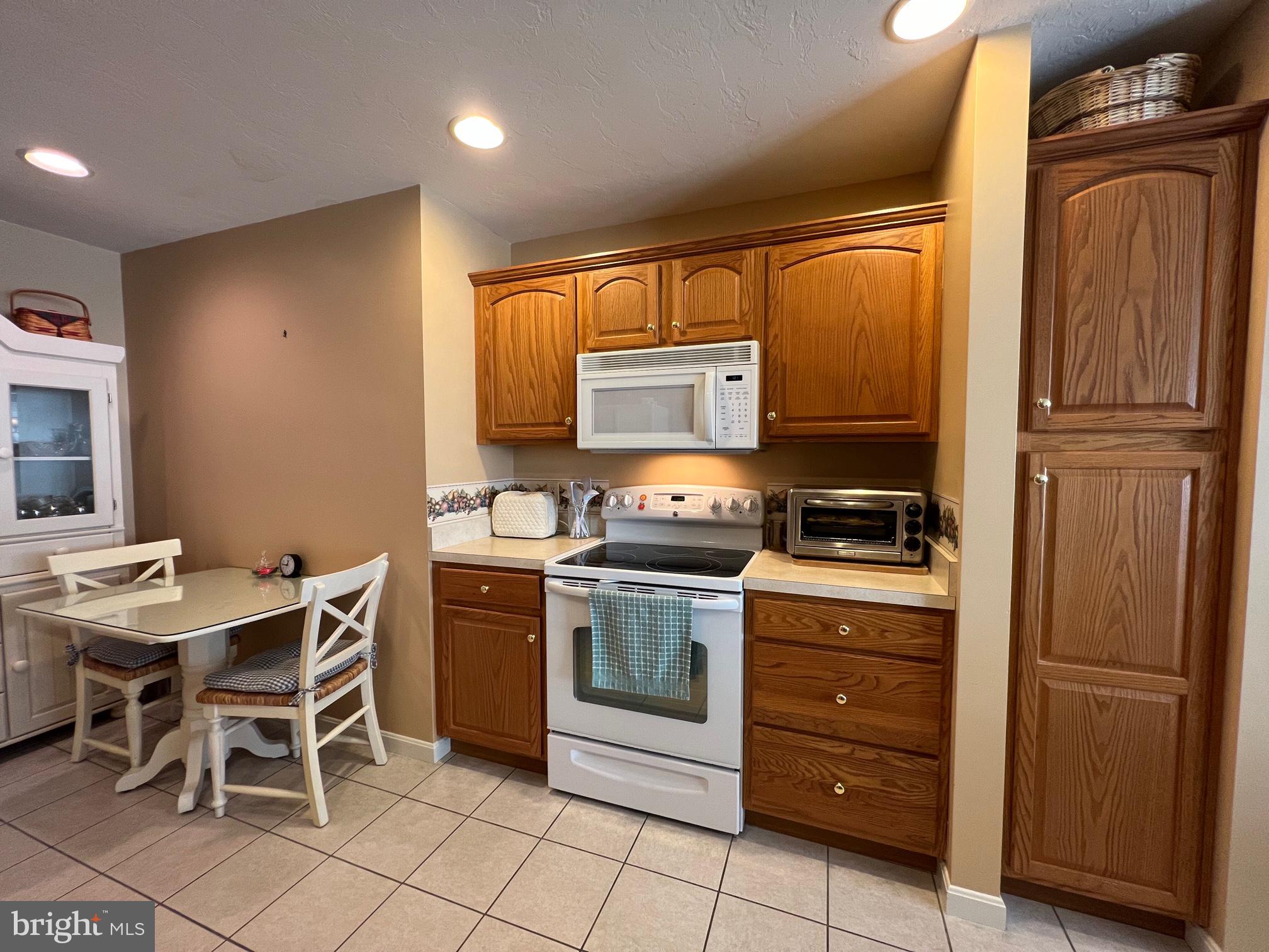 2174 Knob Hill Road York, PA 17403 - Photo 12 of 21 Gallery Image 12