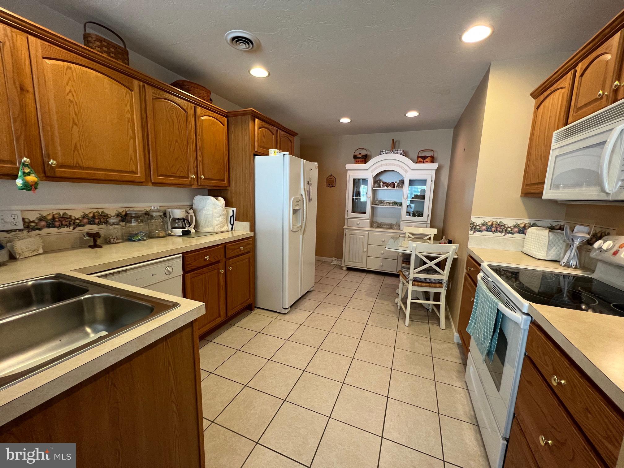 2174 Knob Hill Road York, PA 17403 - Photo 13 of 21 Gallery Image 13