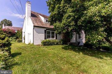 4610 Overbrook Road Bethesda, MD 20816 - Photo 3 of 55