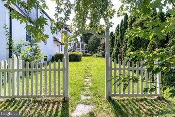 4610 Overbrook Road Bethesda, MD 20816 - Photo 43 of 55