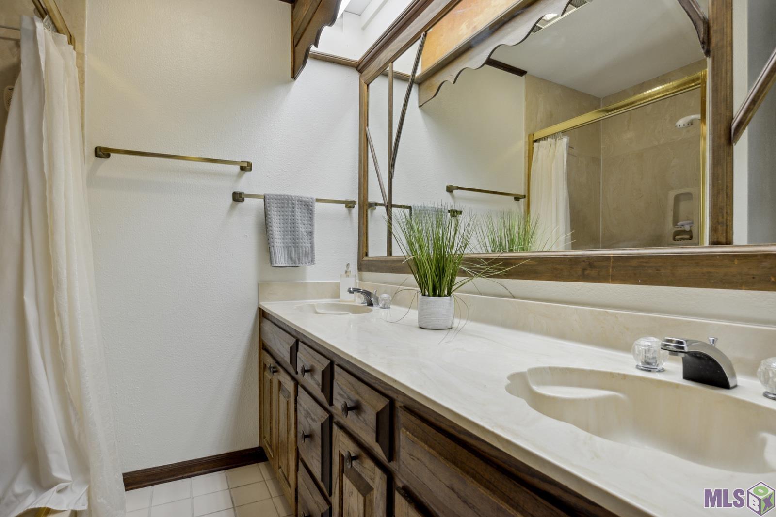 372 Rodney Drive Baton Rouge, LA 70808 - Photo 11 of 27