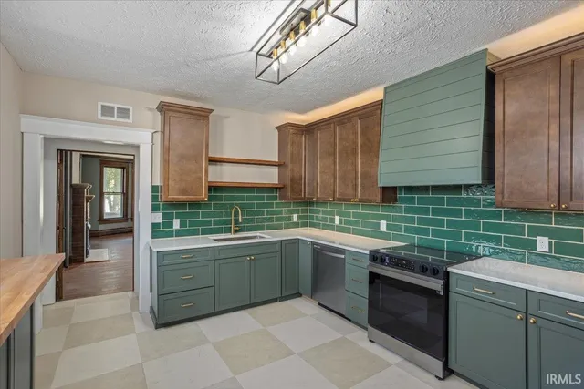 $575,000 | 802 Columbia Street, Lafayette, IN 47901