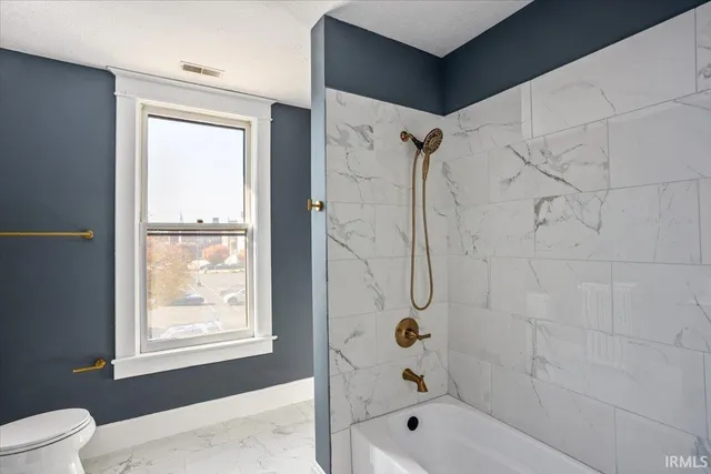 $575,000 | 802 Columbia Street, Lafayette, IN 47901