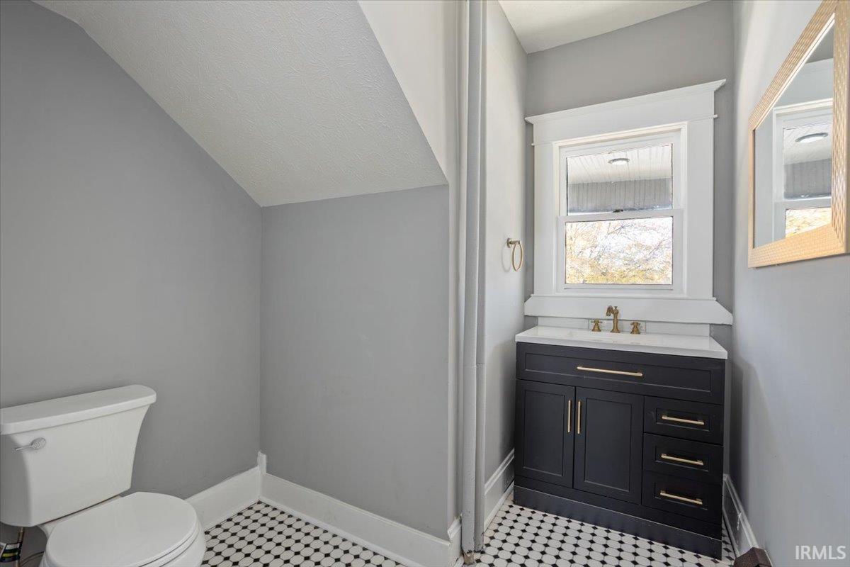 802 Columbia Street Lafayette, IN 47901 - Photo 5 of 35