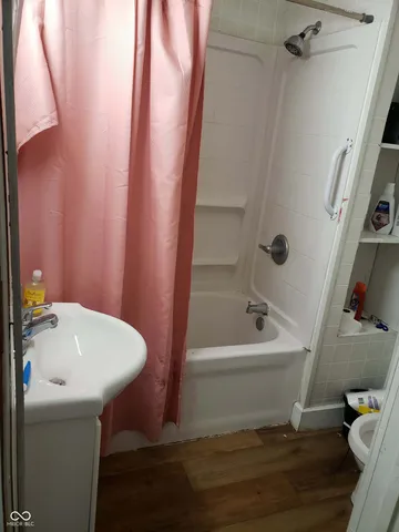 $109,900 | 2413 South Gharkey Street, Muncie, IN 47302