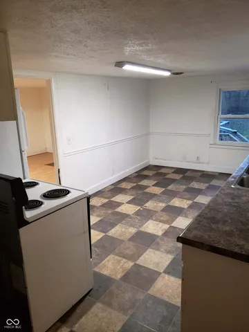 $109,900 | 2413 South Gharkey Street, Muncie, IN 47302