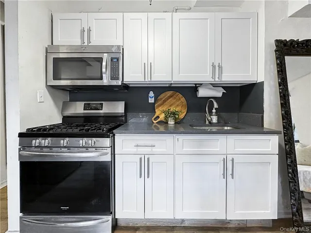 $1,900 | 10 Franklin Avenue, Unit 1EFF, White Plains, NY 10601