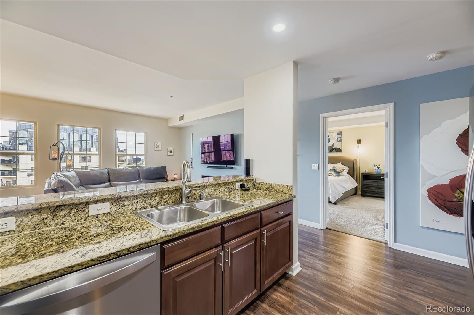 925 Lincoln Street, Unit 12CS Denver, CO 80203 - Photo 13 of 48