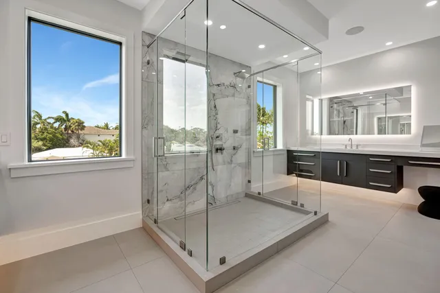 $105,000 | 416 South Lake Drive, Lantana, FL 33462