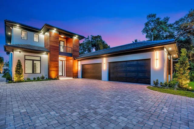 $105,000 | 416 South Lake Drive, Lantana, FL 33462