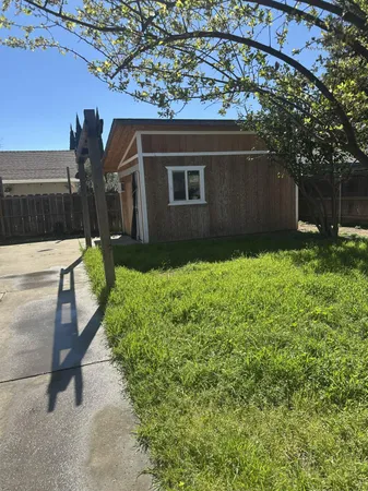 $390,900 | 305 Boone Way, Modesto, CA 95351