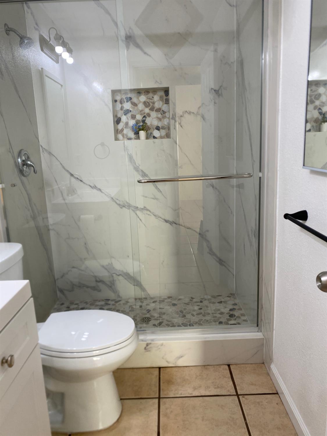 305 Boone Way Modesto, CA 95351 - Photo 10 of 23