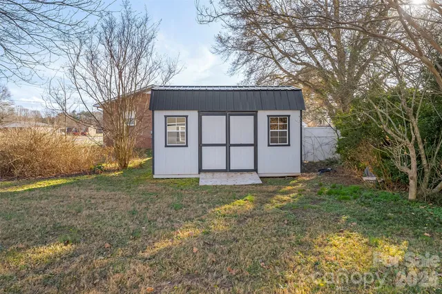 $224,900 | 2730 33rd Avenue Northeast, Hickory, NC 28601