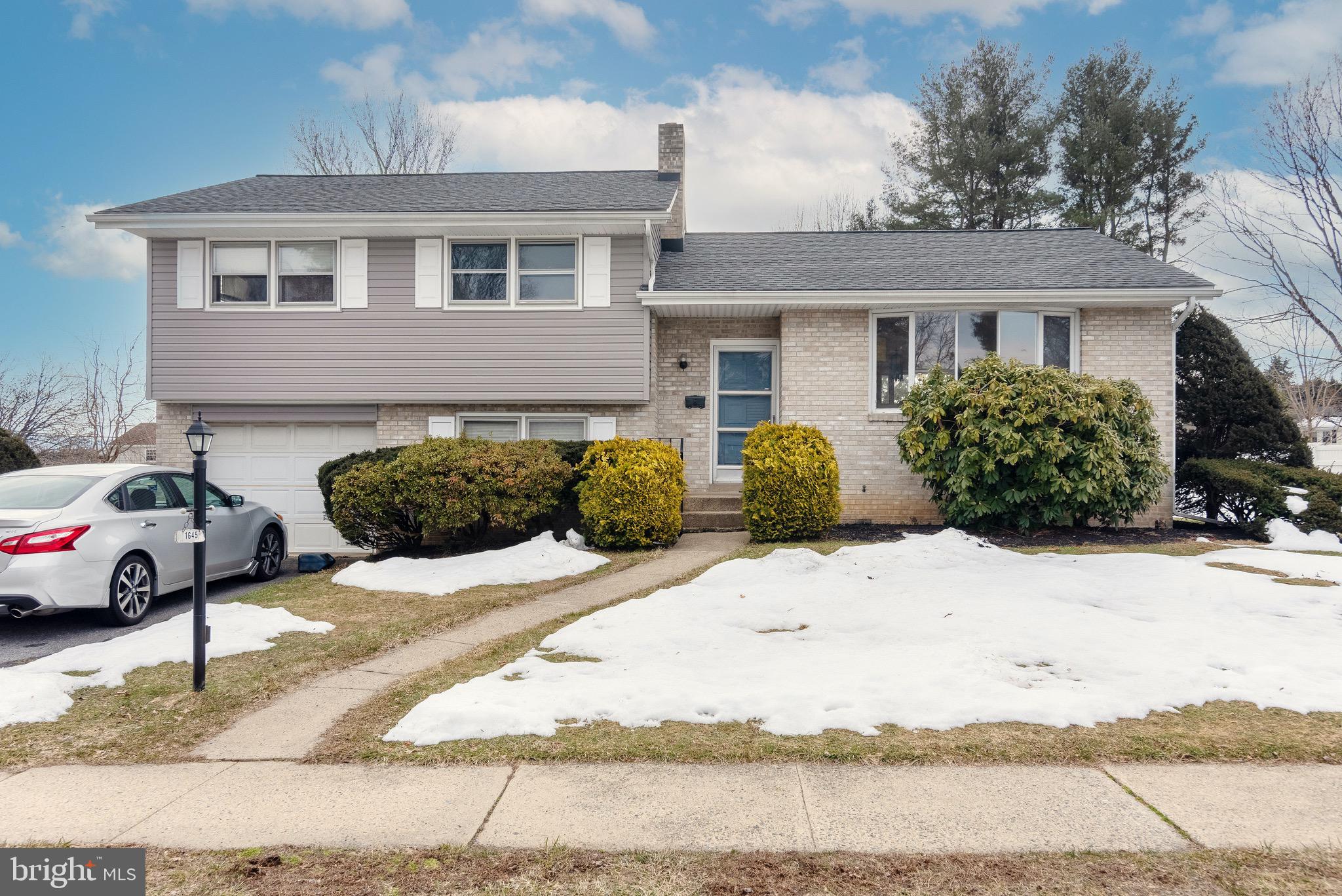 1645 Westwood Road Reading, PA 19610 - Photo 1 of 19