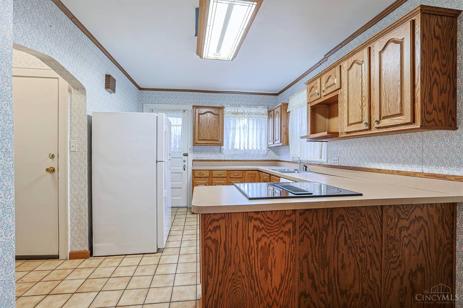 42 Fleming Road Wyoming, OH 45215 - Photo 16 of 53