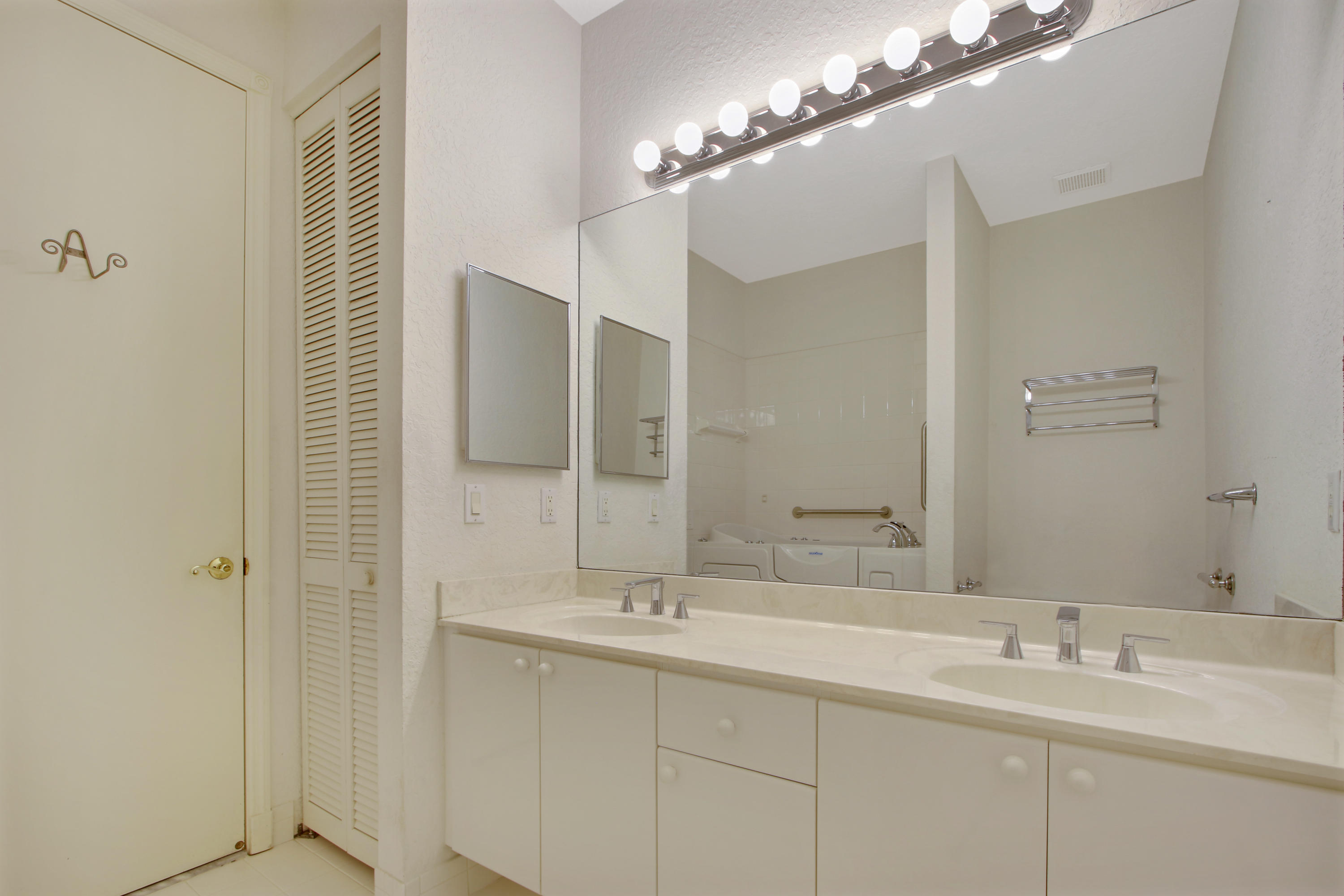 18561 Ocean Mist Drive Boca Raton, FL 33498 - Photo 13 of 29 2nd Bath