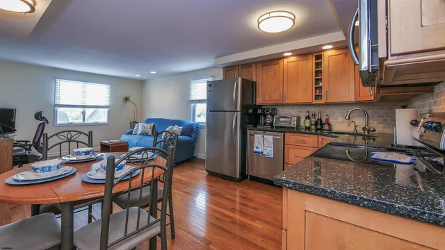 $1,500 | 9801 Ventnor Avenue, Unit C2, Margate City, NJ 08402