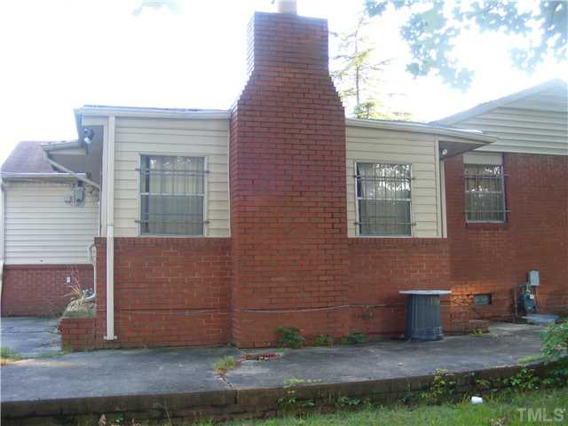 1121 Kitt Place Raleigh, NC 27610 - Photo 5 of 6 Exterior Back