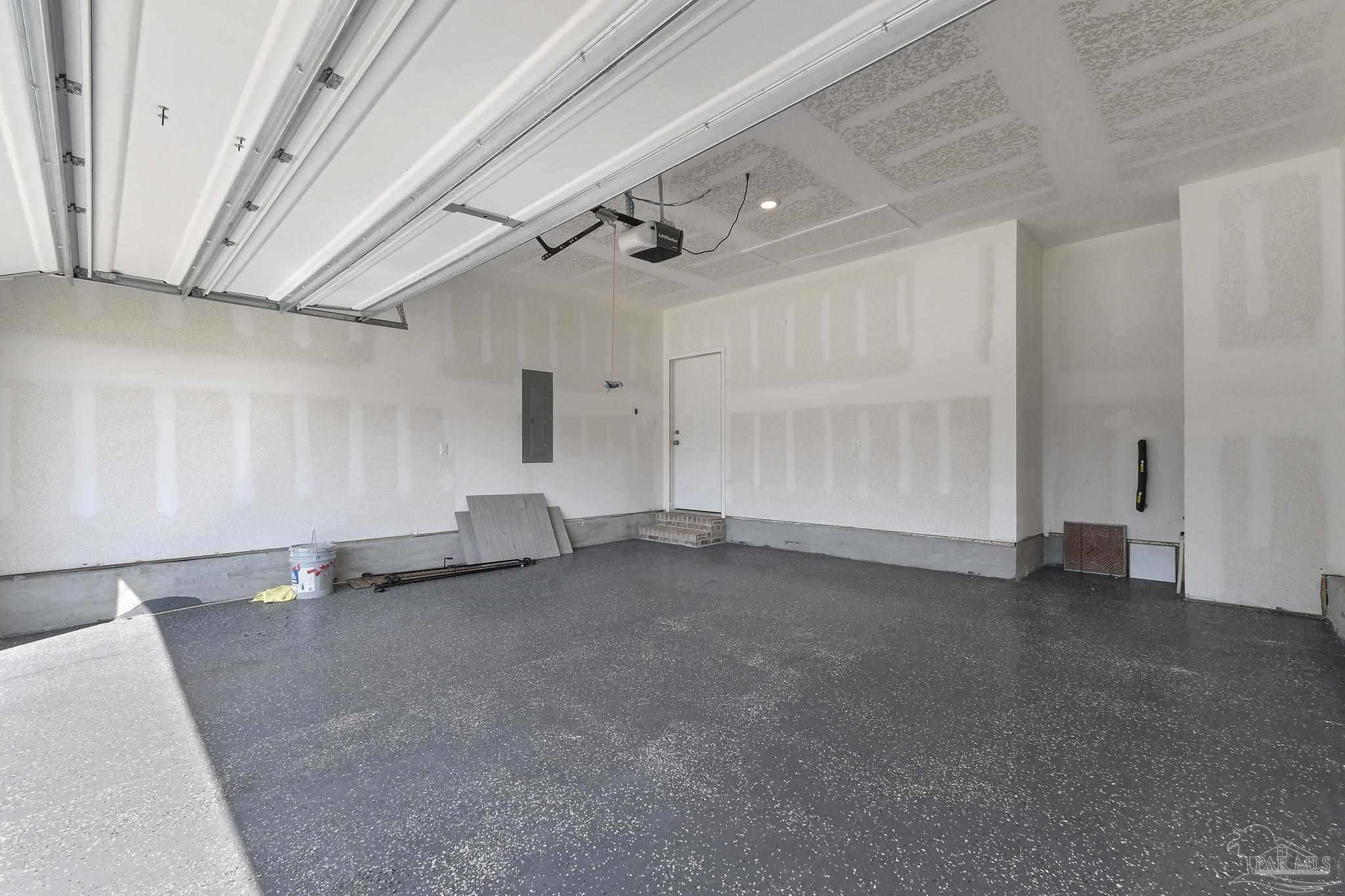 7737 Burnside Loop Pensacola, FL 32526 - Photo 25 of 33 an empty room with windows