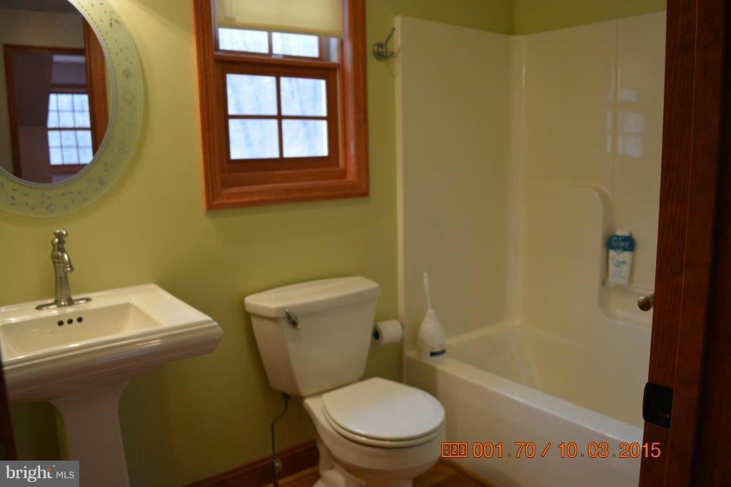 5105 Smith Road Rohrersville, MD 21779 - Photo 17 of 26 Bath