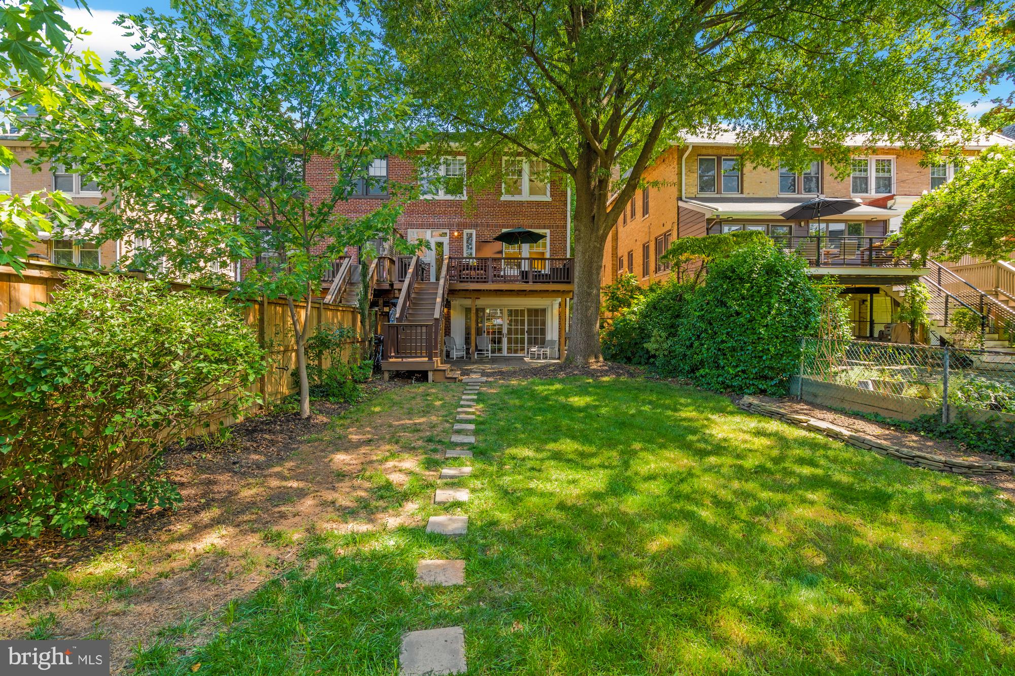 2812 39th Street Northwest Washington, DC 20007 - Photo 5 of 33 Wow! Deep, south-facing, fully fenced backyard!