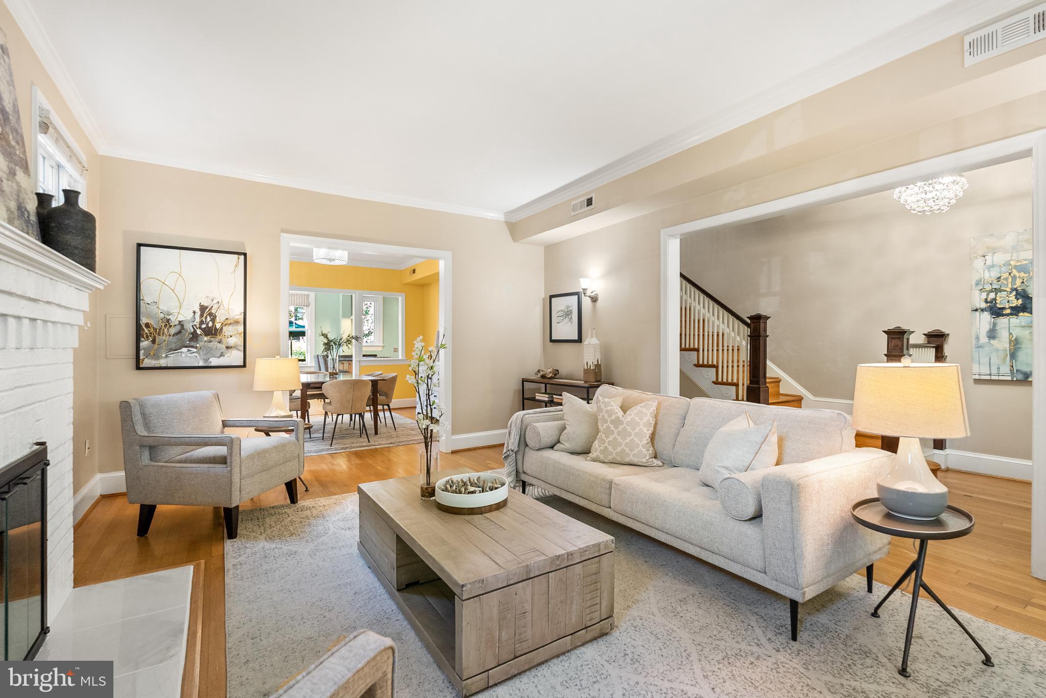 2812 39th Street Northwest Washington, DC 20007 - Photo 7 of 33 Bright Cathedral Hts classic w/charm + character