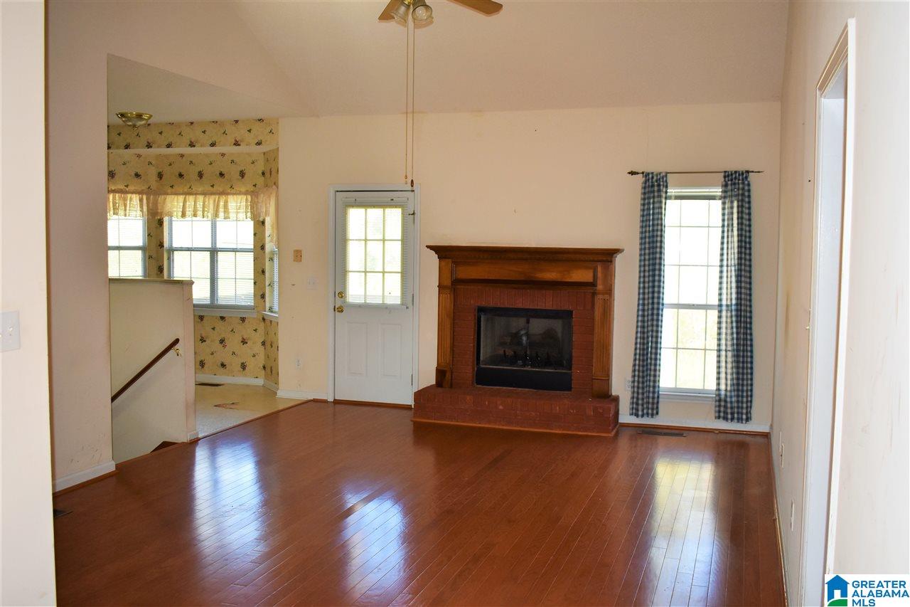 2005 Amanda Lane Birmingham, AL 35235 - Photo 4 of 31