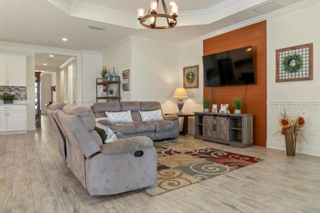 7657 Ridgelake Circle Bradenton, FL 34203 - Photo 13 of 57