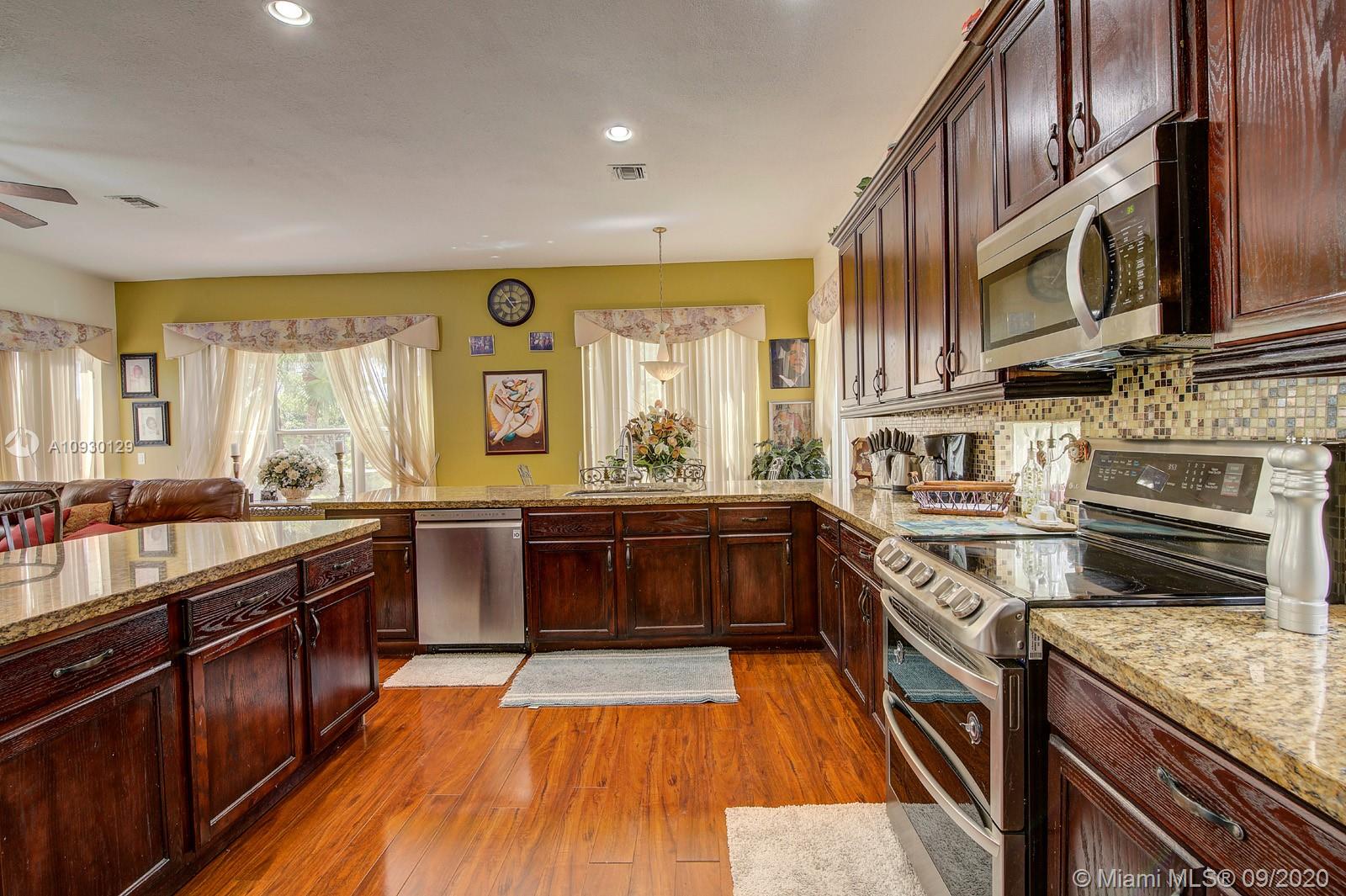 2604 Southwest 135th Avenue Miramar, FL 33027 - Photo 4 of 63