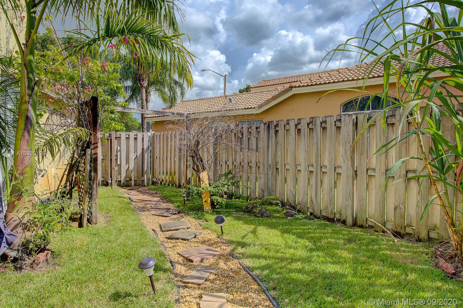 2604 Southwest 135th Avenue Miramar, FL 33027 - Photo 53 of 63