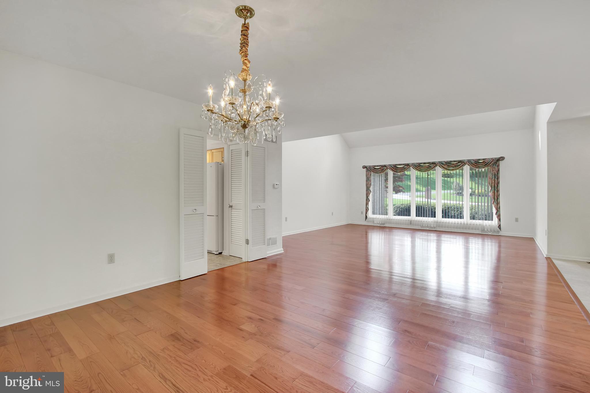 3693 Cimmeron Road York, PA 17402 - Photo 5 of 36 Gallery Image 5