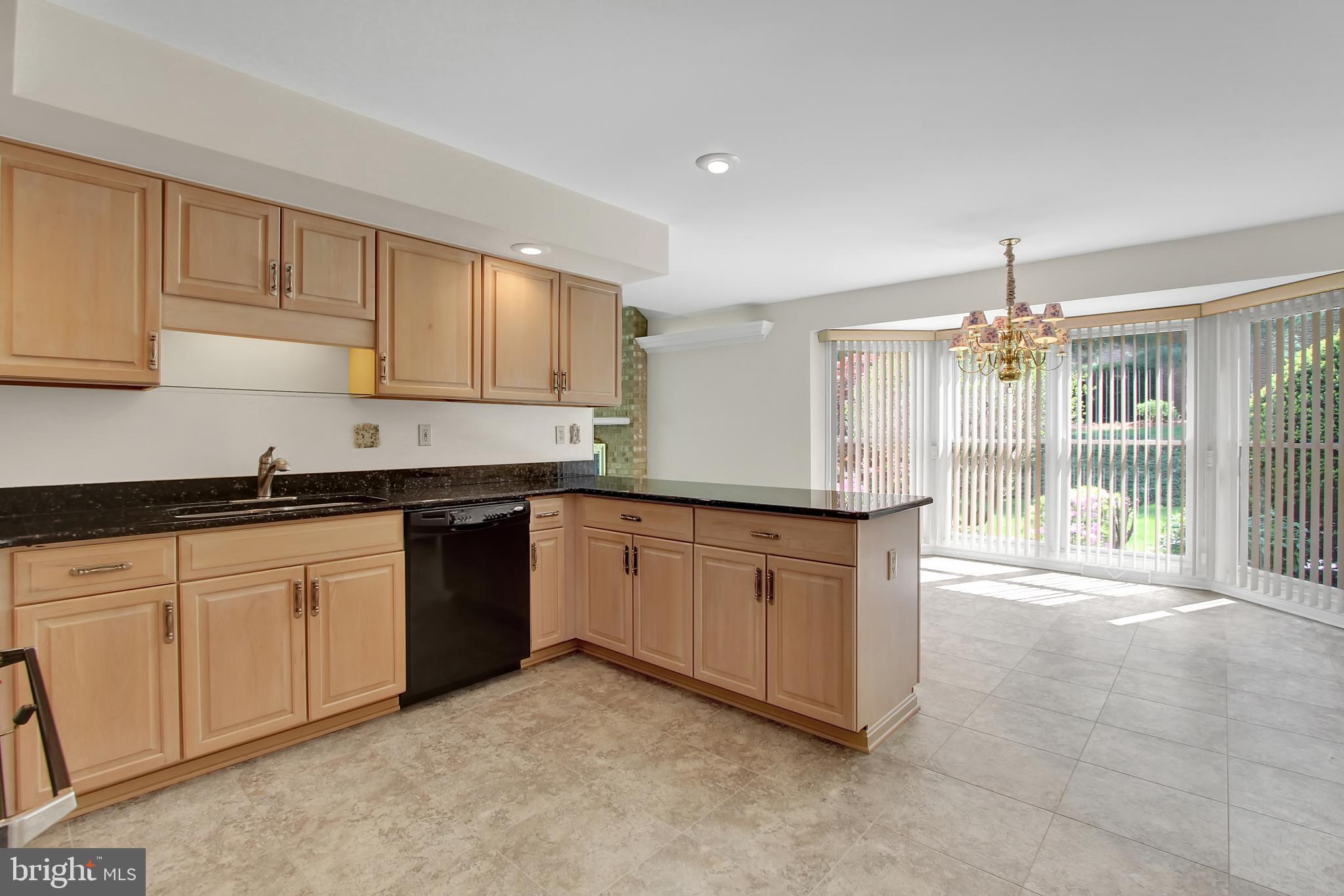 3693 Cimmeron Road York, PA 17402 - Photo 6 of 36 Gallery Image 6