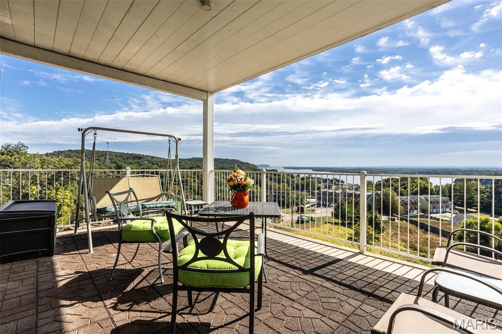 401 Timber Ridge Drive, Unit 24 Grafton, IL 62037 - Photo 13 of 32